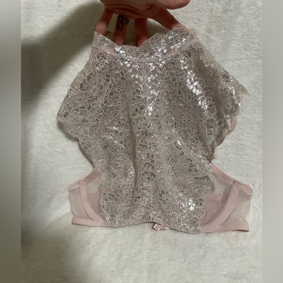 Victoria’s Secret High Neck Demi - Picture 8 of 9